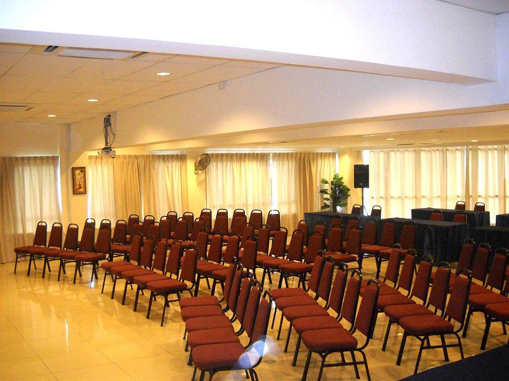 ซันอินส์กัวลาเซลังกอร์ Hotel กัวลาเซอลาโงร์ ภายนอก รูปภาพ